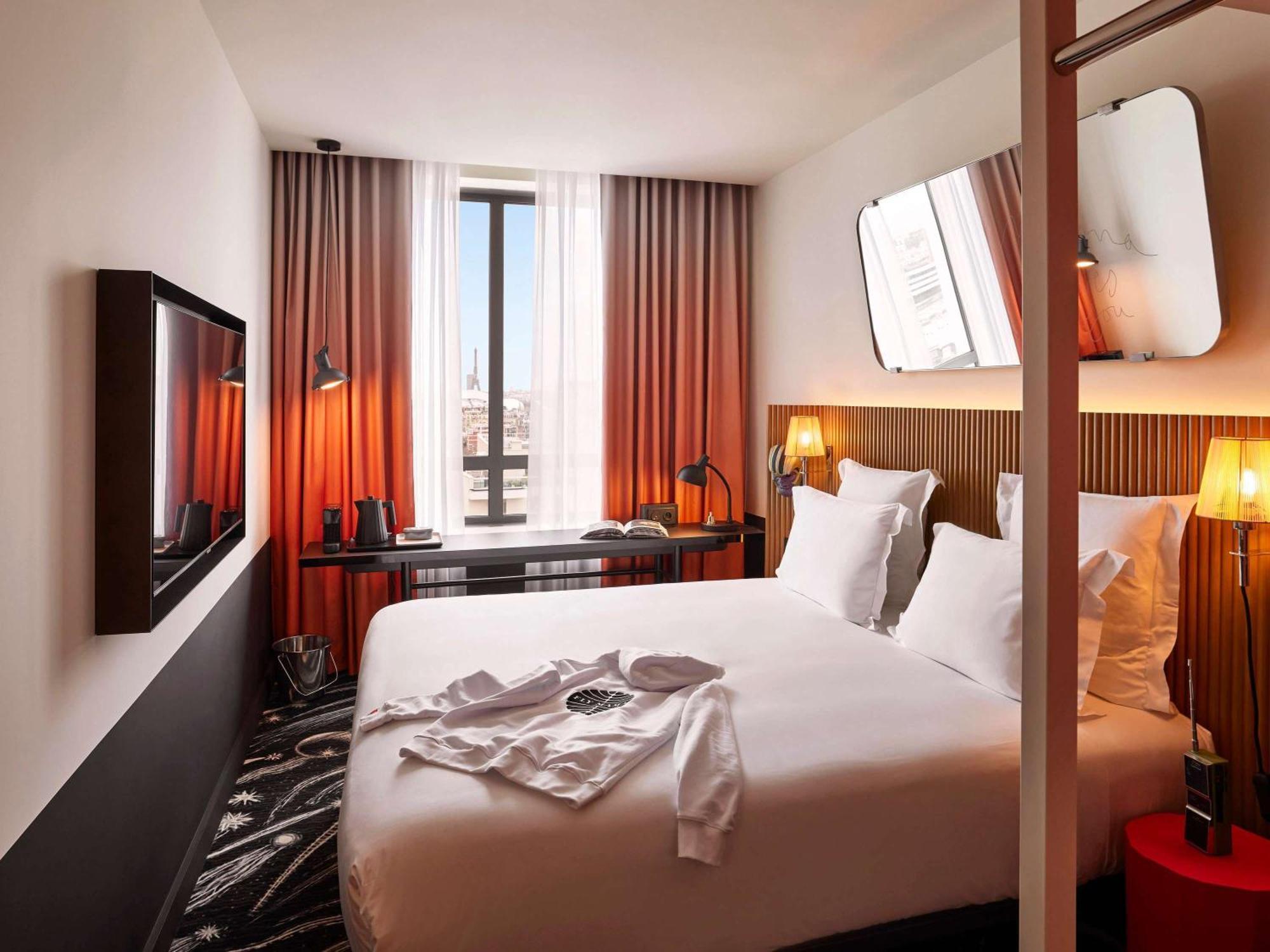 Отель Mama Shelter Paris La Defense Пюто Экстерьер фото